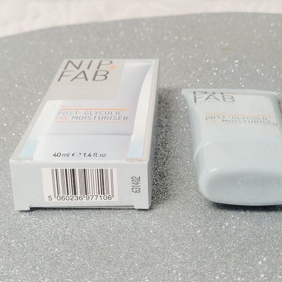 Nip + Fab Post Glycolic Fix Oil Free Moisturizer Face SPF 30 New Sealed Tube - Picture 2 of 10